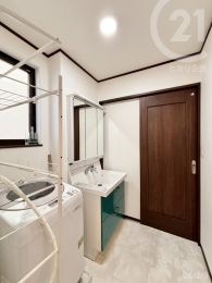  �����ʏ��i�m��8�����j��1F�m��8���ǂ���̕���������s�����ł��܂��B