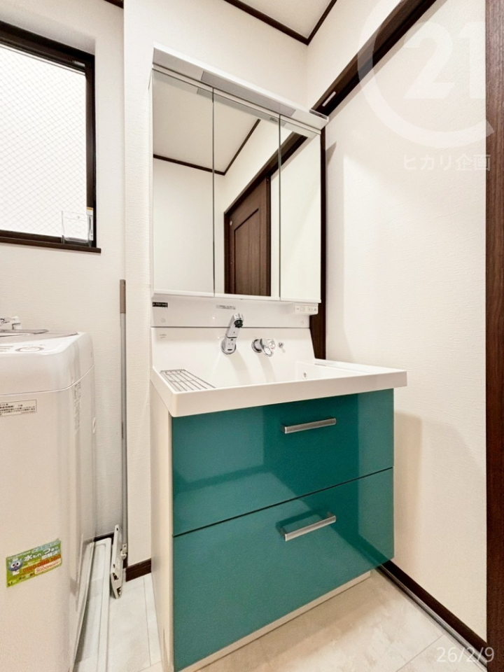  �����ʏ��i�m��8�����j�����[�����B���̐g�x�x������܂��B