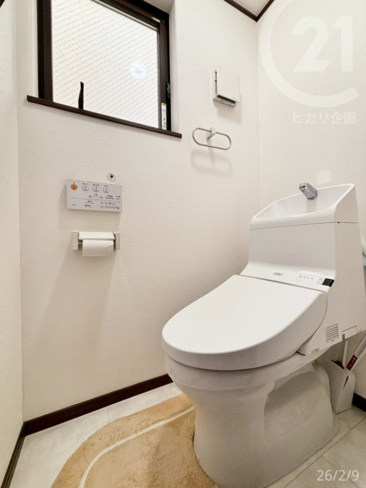  �����ʏ��i�m��8�����j��1F�m��8���̂���������s�����ł���g�C���B