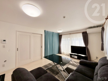  ��2F�FLDK21�����J�[�e���Ŏd�؂�ꂽ��Ԃ̓L�b�Y�X�y�[�X�ȂǁA��炵�ɍ��킹�ď_��Ɋ��p�ł��܂��B