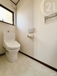  ��1F�g�C���i�[��9.5�����j�����ʏ��ɂ̓g�C��������܂��B