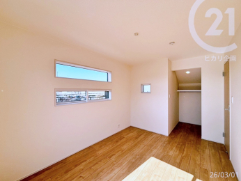  ���m��6.3�����쐼�̌������邨�����B�o���R�j�[�ɏo��܂��B