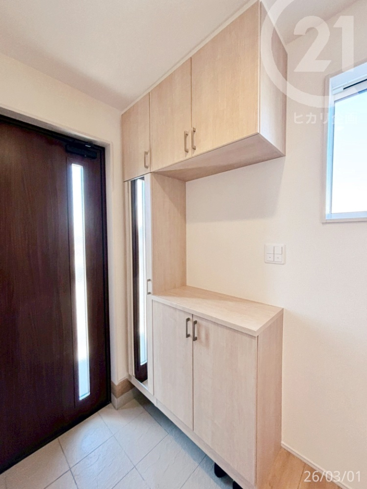  �����ց�