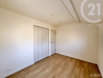  ���m���F6�����X�y�[�X�ɂ�Ƃ肪����A�Q���������ȂǗl�X�ɂ����p���������܂��B