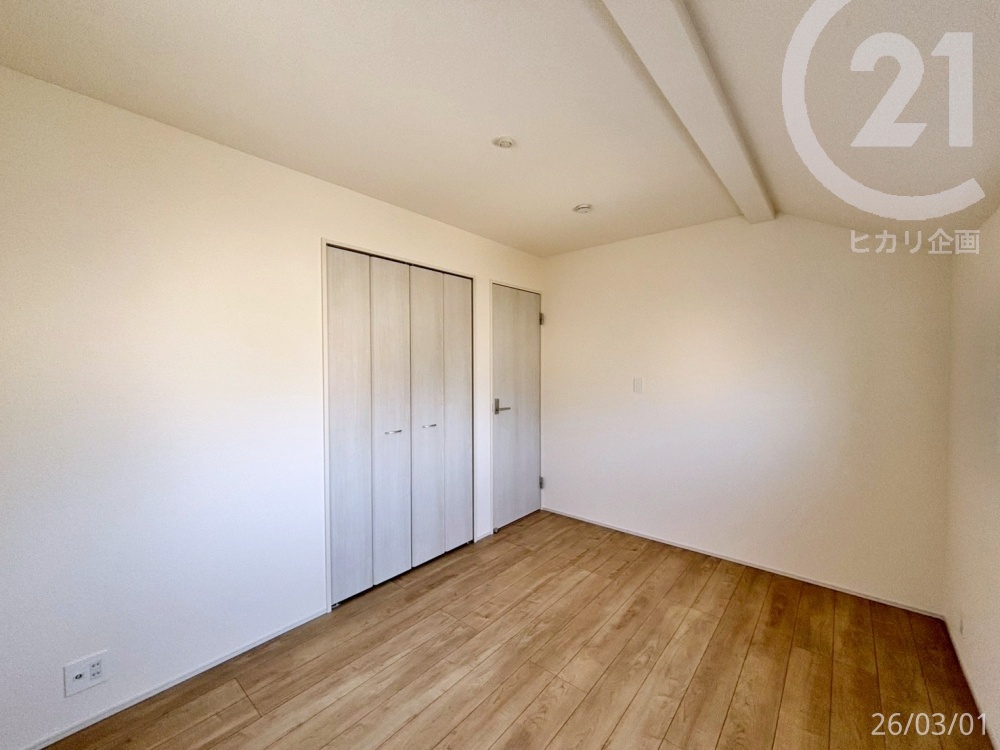  ���m���F6�����X�y�[�X�ɂ�Ƃ肪����A�Q���������ȂǗl�X�ɂ����p���������܂��B