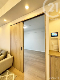  ���r���O�ɗאڂ���m���B