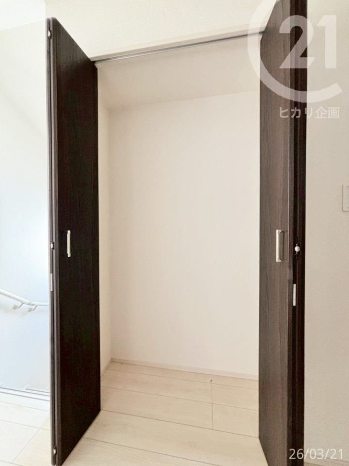  2�K�z�[���ɂ͕��E�����̂�����[�X�y�[�X����I