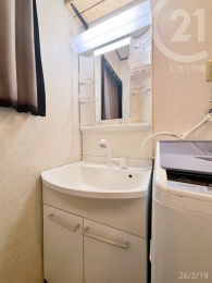  �Ɨ����ʉ��ϑ�B���[���[�����Ă��܂��B