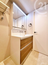  �����ʎ����V�K���ϐ��ʑ�����ς�