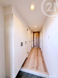  �����ց�