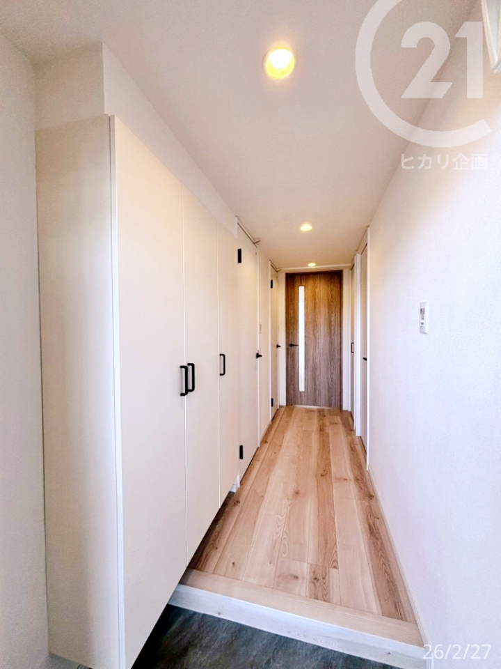  �����ց�