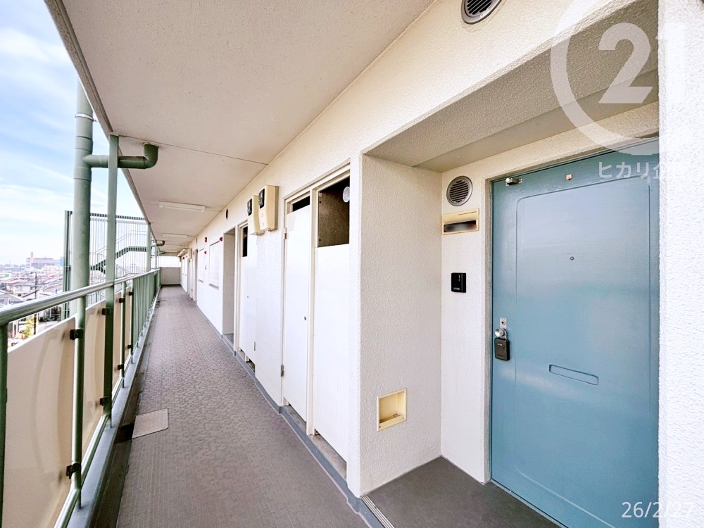  �����ց�