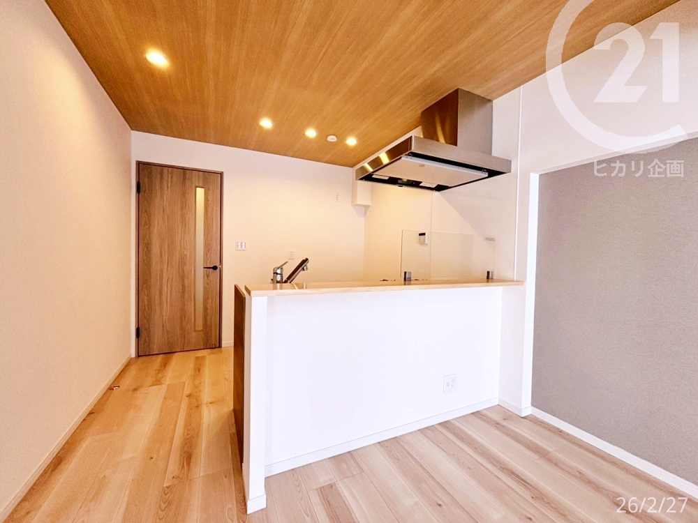  ��LDK13.5�����L�b�`���͐l�C�̑Ζʎ�