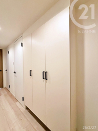  �����ց�