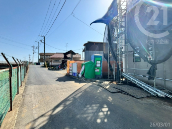  ��������4���E����