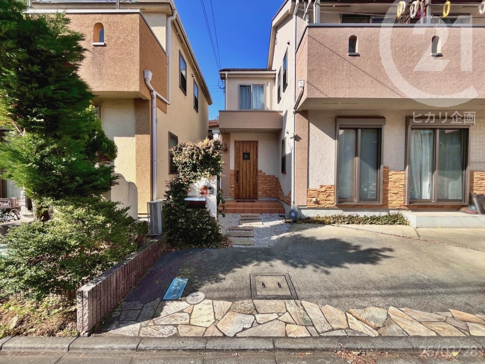  ���փA�v���[�`�͂�Ƃ肪����̂ŁA�Ƒ��݂�Ȃňꏏ�ɕ���ŕ��������B