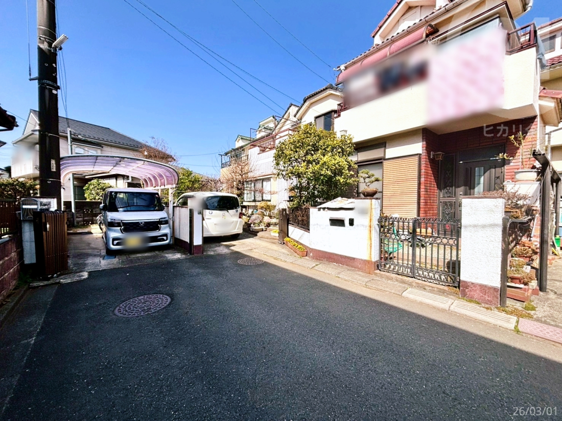  �O�ʂ͖�5���̌����ɖʂ��Ă��܂��B�����������Ȃ��A�����̒��Ԃ��X���[�Y�ɍs�������ł��B