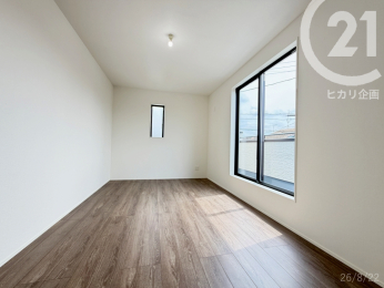  �m��7.5���b��o���R�j�[�ɖʂ������邢����