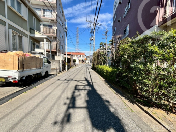  �k��������5���E����