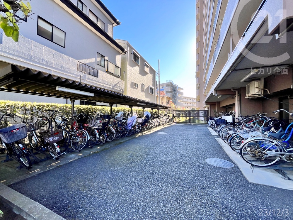  ���]�Ԓu����