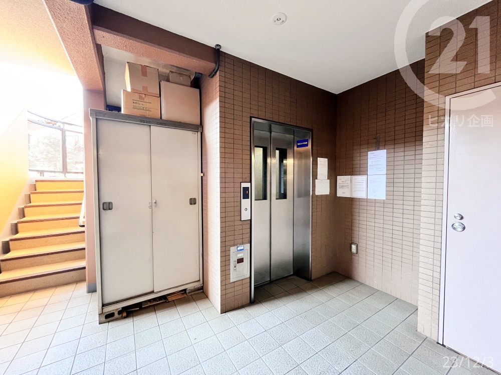  �G���x�[�^�[�z�[��