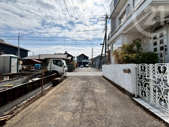  �������H�E����4��