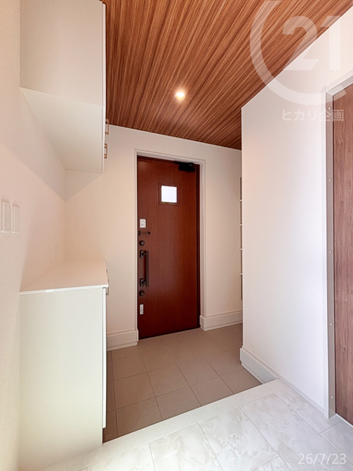  ���Ƒ��₨�q�l���C�����悭�}���錺�փX�y�[�X�B���[������Ă��邽�ߌC�₨�o�����p�i�𐮗����₷���A��������Ƃ�����ۂ�ۂĂ܂��B