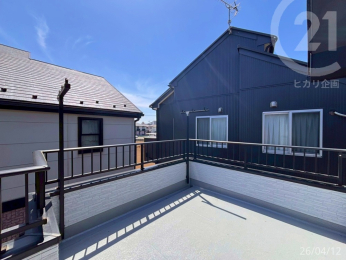  �ꕔ���s��������A�C�X��e�[�u����u���ăe���X���Ɏg���Ă���