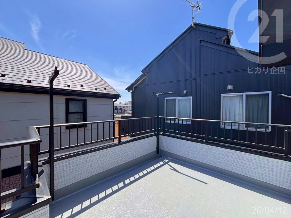  �ꕔ���s��������A�C�X��e�[�u����u���ăe���X���Ɏg���Ă���