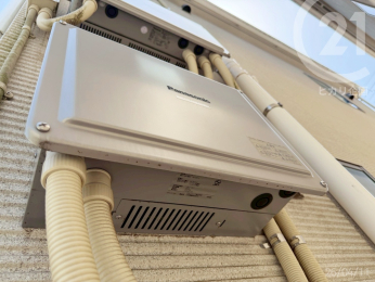  ���z�����d�V�X�e���@��^�p�i�\�j�b�N���̃p���[�R���f�B�V���i�[