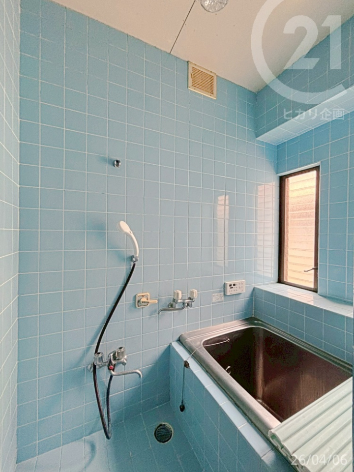  �Ɩ���^�C���Ń��g�����̗����B