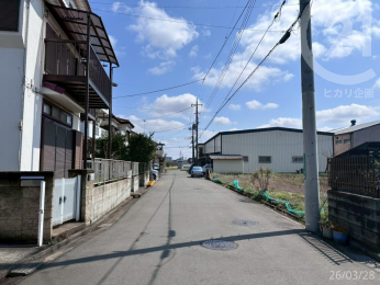  �O�ʓ��H�͕���6M�B���Ԃ���Ƃ�������čs���܂��B