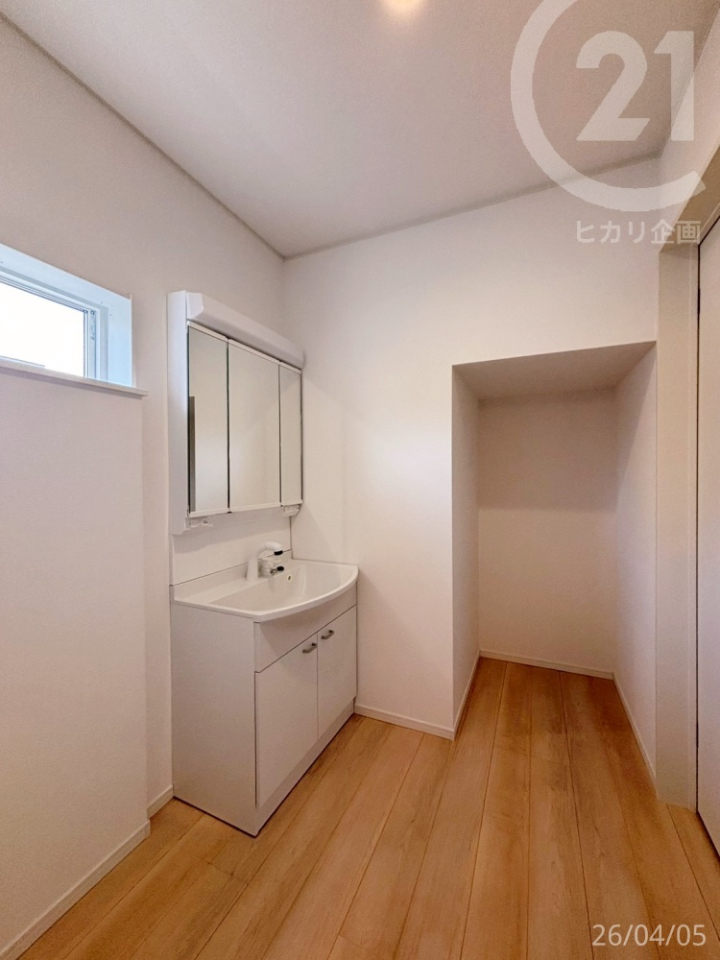  �����ʏ����������̂��閾�邢���ʋ�ԁB