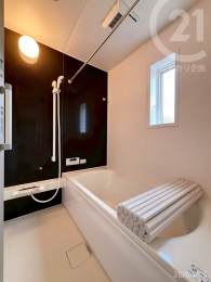  �����������������@�t���ŁA�J�̓��̂���������S�̃o�X���[���B