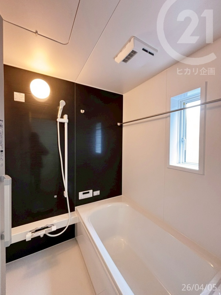  �����������������@�t���ŁA�J�̓��̂���������S�̃o�X���[���B