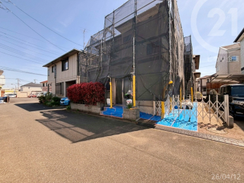  �k�����H�ɖʂ��Ă��邽�߁A�v���C�x�[�g��Ԃɓ��H����̎���������ɂ����ł��B