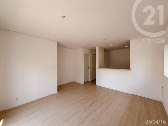  ��LDK15.25����LDK������ʗ����ɃA�v���[�`�ł��܂��B����肪�W�񂳂�Ă��ĉƎ������ǍD�ł��I