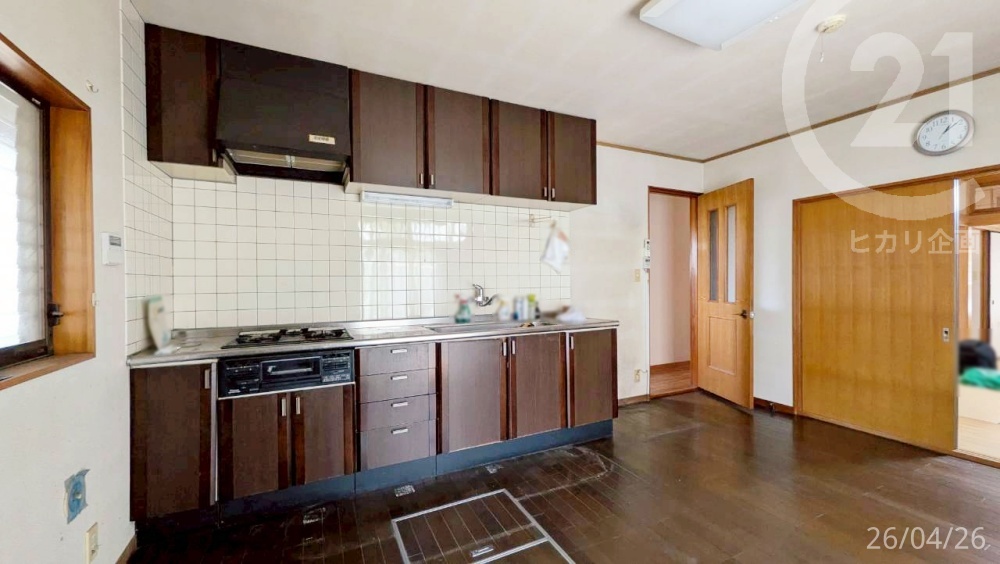  �Ǖt���L�b�`�����̗p�B�_�C�j���O�e�[�u������Ƒ�Ƃ��Ďg���₷���A�L�b�`�����L�����g�����������܂��B