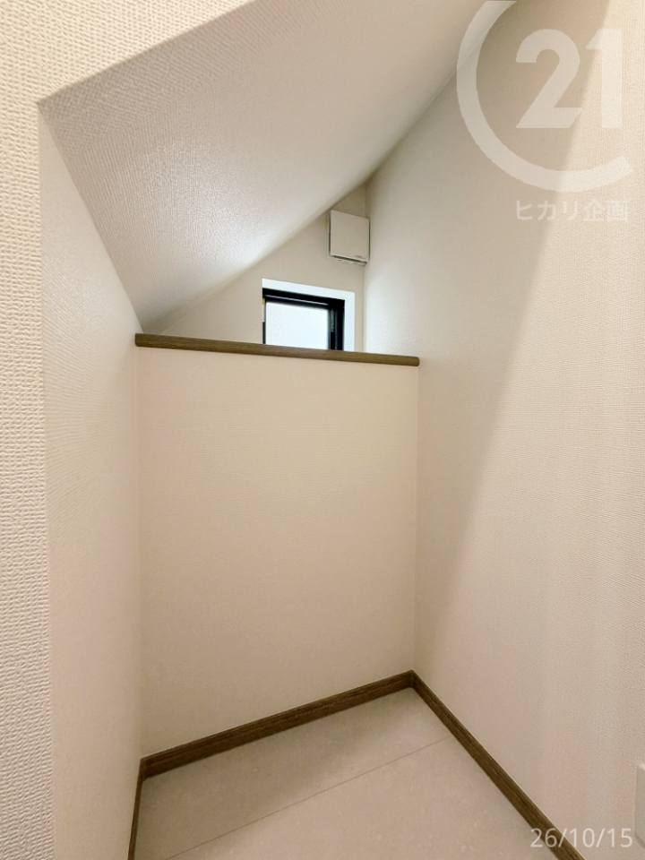  1F�g�C��
