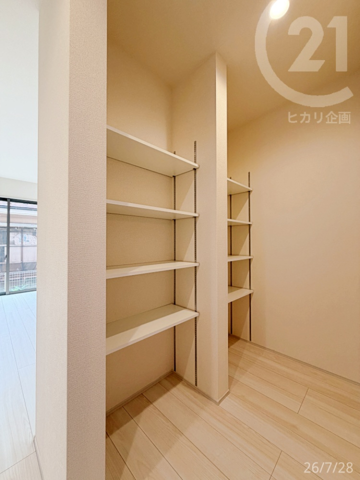  �p���g���[�b�H�i�����łȂ��A���p�i��g�p�p�x�̒Ⴂ�����Ɠd�Ȃǂ��܂Ƃ߂Ď��[�ł��܂��B