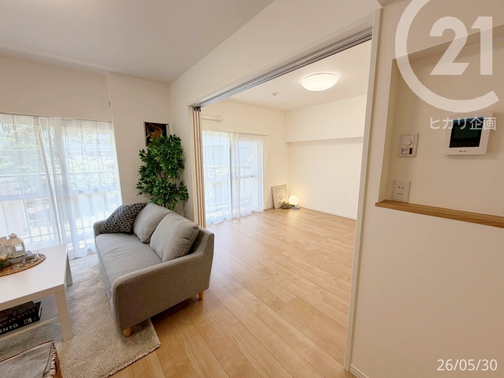  ��LDK�F13����LDK���ɔz�u���ꂽ�m���B���q���܂̗V�я�₨���Q�X�y�[�X�Ƃ��Ċ��p���₷���A�����J������Ζ�20.8���̊J���I�ȋ�Ԃ��L����܂���