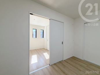 ��1�K�E�m��5�������r���O�ɗאڂ��A�L�b�Y�X�y�[�X��q�ԂƂ��ĕ֗��Ɏg���܂��B