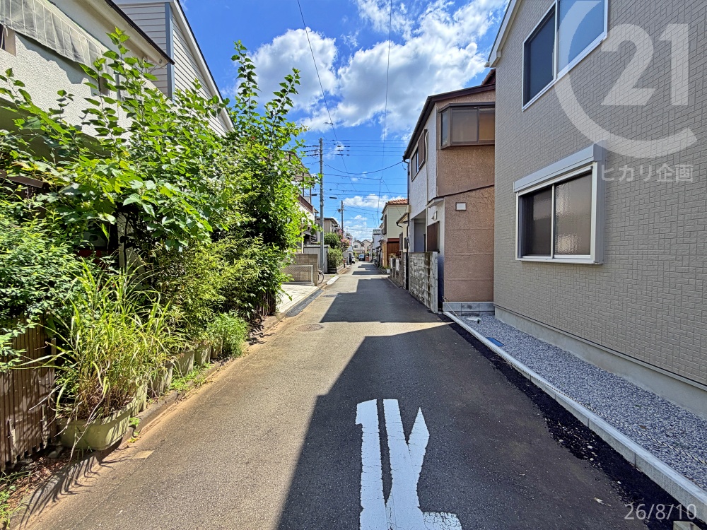  �k������4���E����