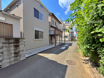  �k������4���E����
