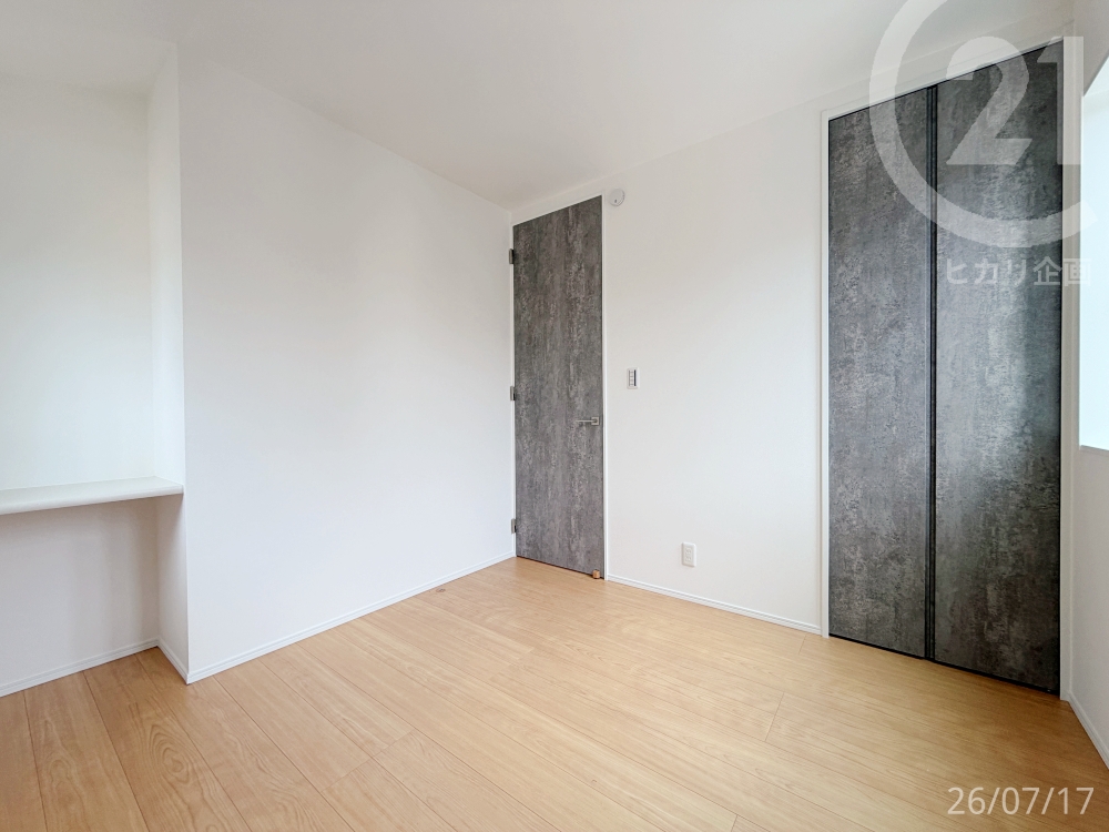  �m���i4.7���j�^�t���b�g���[�t�ɖʂ����������������A���邢��ۂ̂������ł��B