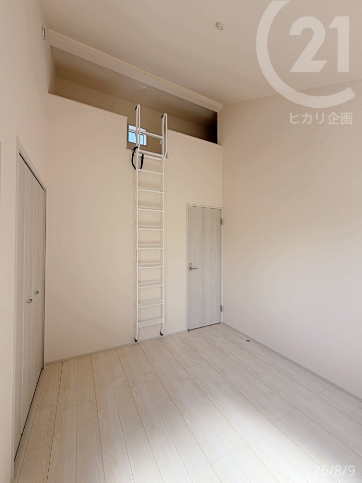  �m��5.25��