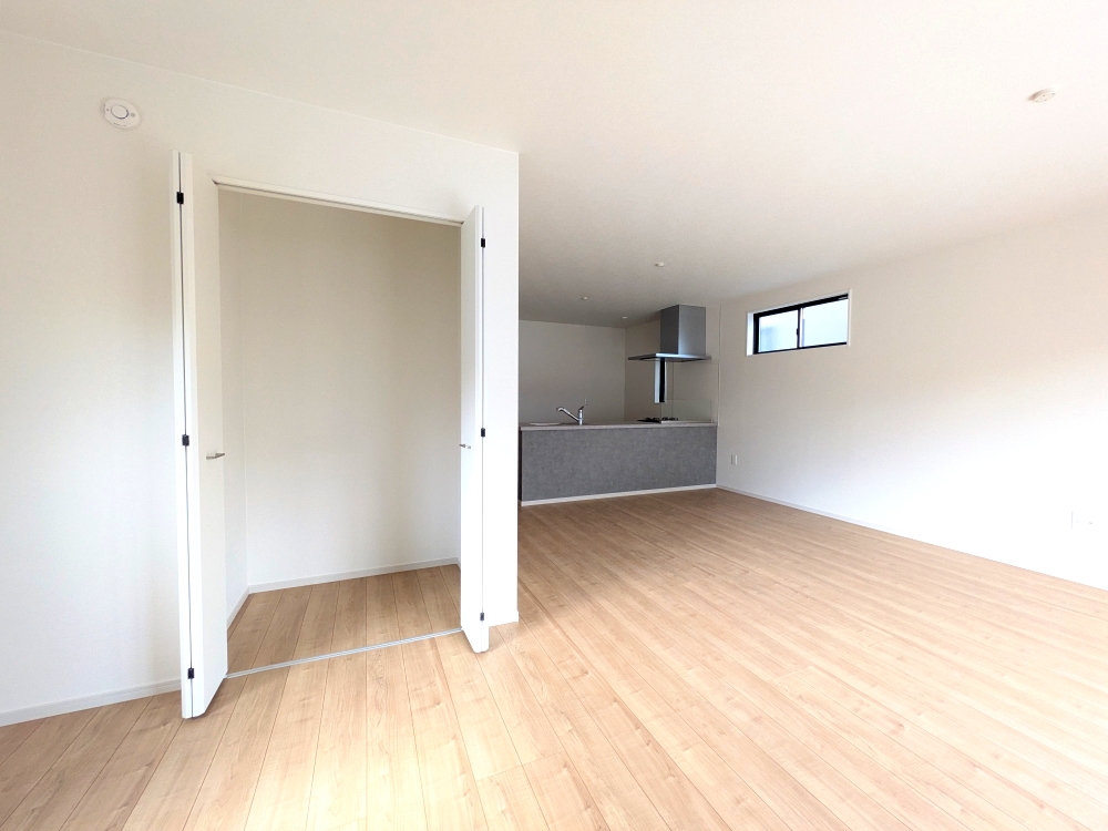  �m��3.6���N���[�[�b�g/LDK16.9��