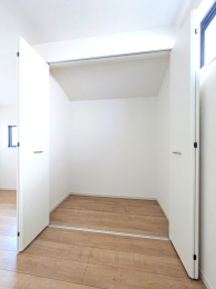  �m��5.2��/�N���[�[�b�g