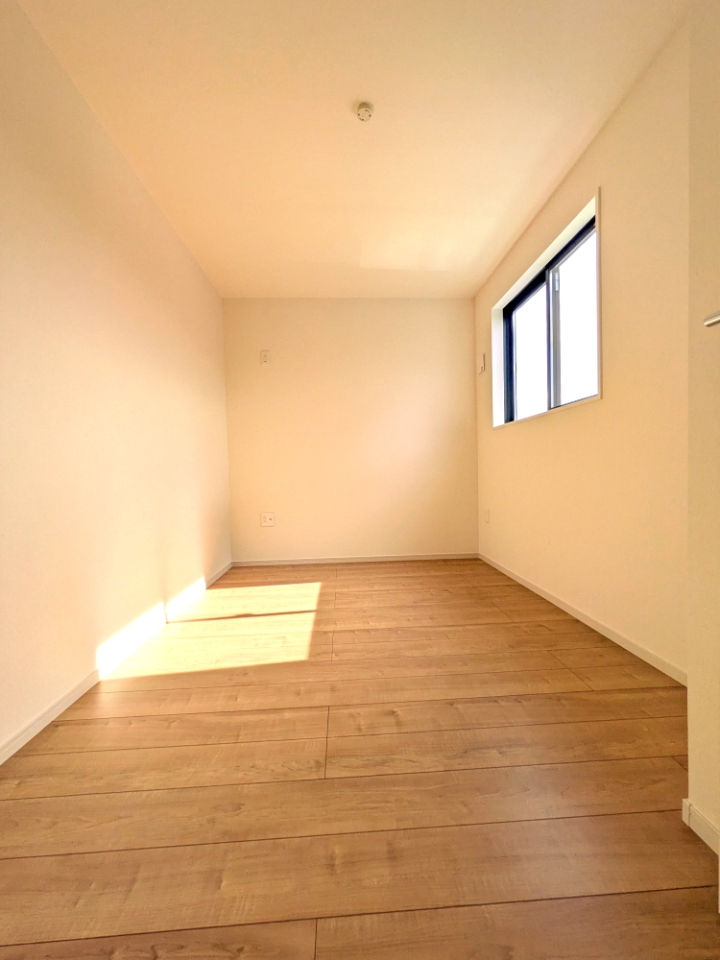  �m��4.6��