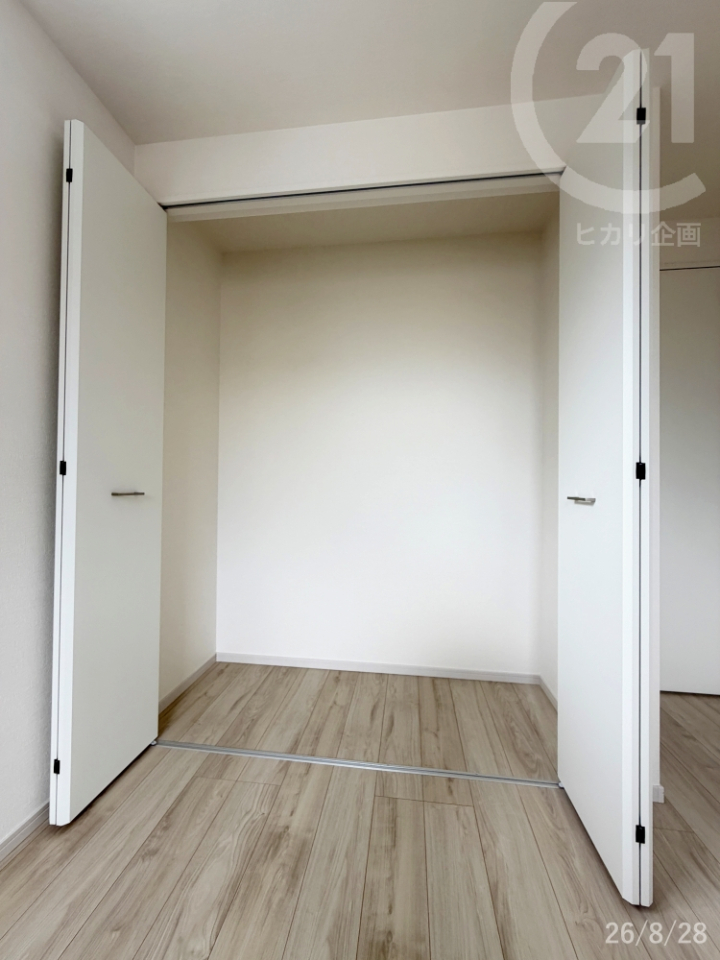  �m��5.2���̃N���[�[�b�g